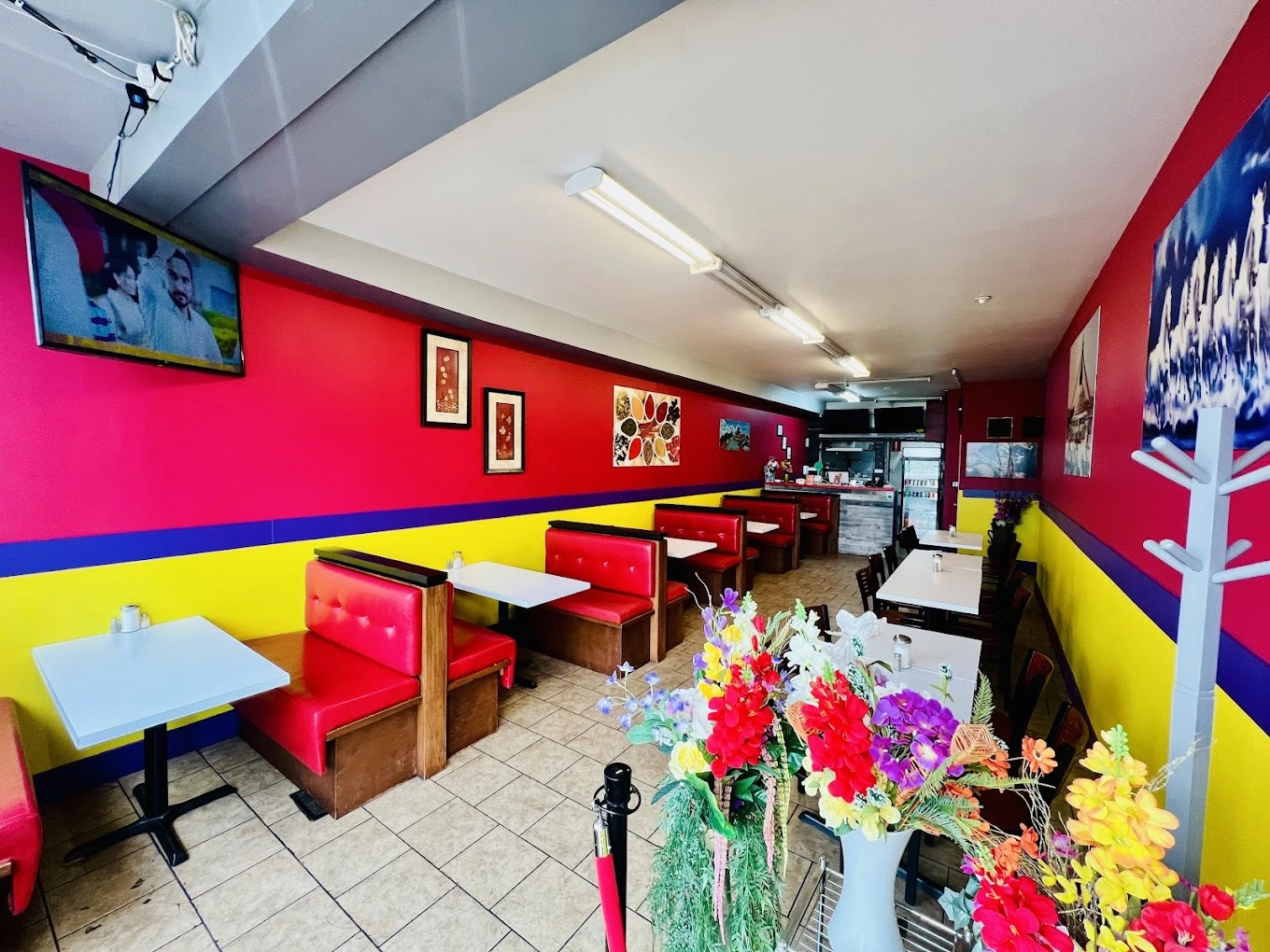 Experience authentic Indian cuisine at Spicy Delight Indian Bistro & Bar in Edmonton